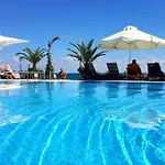 Aphrodite Beach فندق 4*