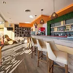 Aphrodite Beach فندق